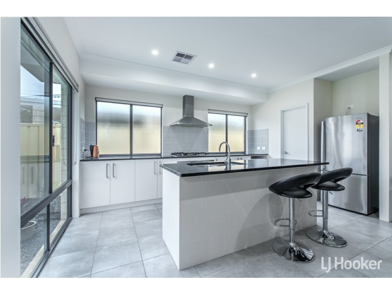 8B Yale Road, Thornlie WA 6108