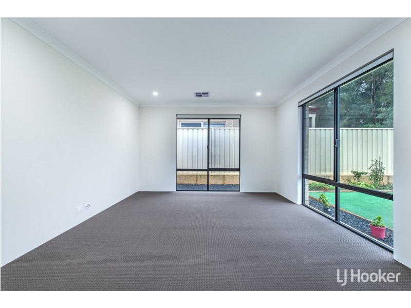 8B Yale Road, Thornlie WA 6108