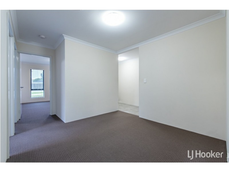 8B Yale Road, Thornlie WA 6108