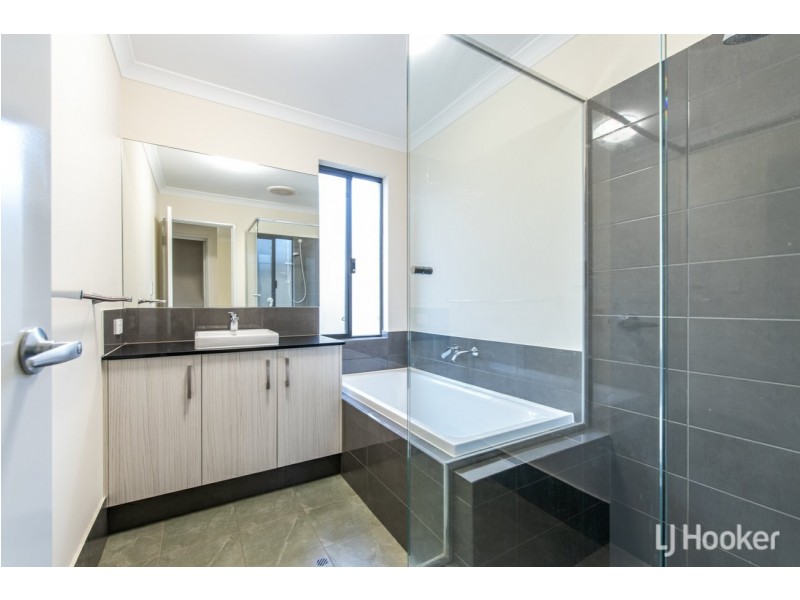 8B Yale Road, Thornlie WA 6108