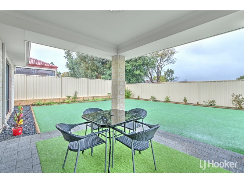 8B Yale Road, Thornlie WA 6108