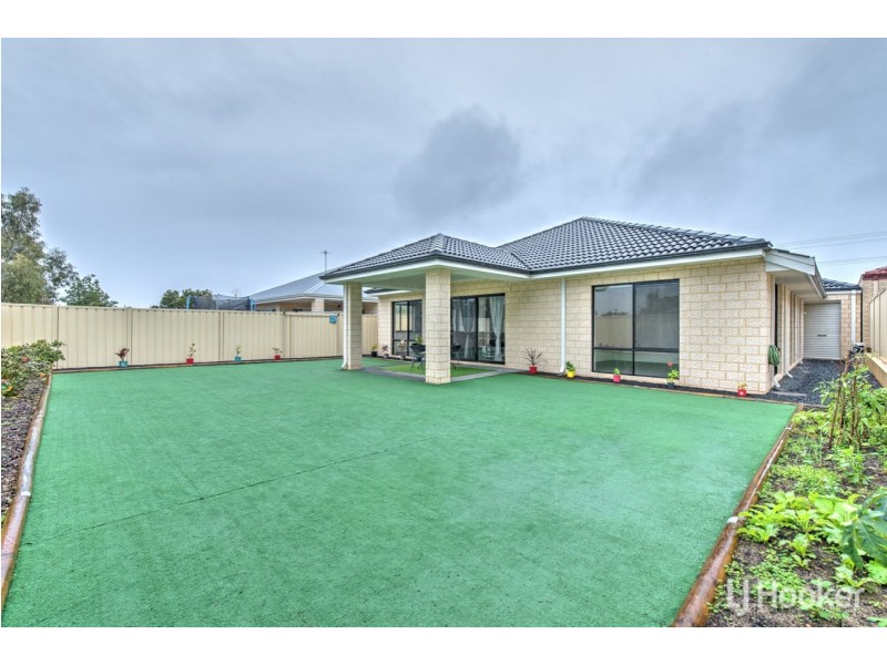 8B Yale Road, Thornlie WA 6108