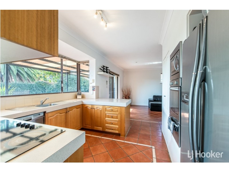 16 Chevalier Way, Thornlie WA 6108