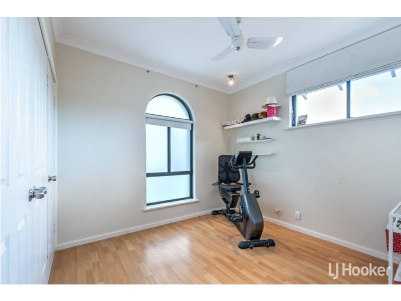 16 Chevalier Way, Thornlie WA 6108