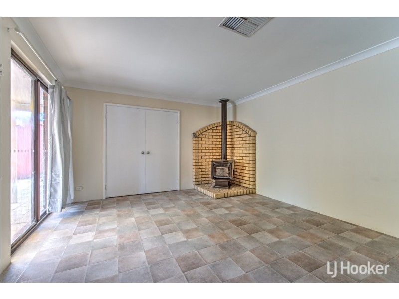 8 Southern River Road, Gosnells WA 6110