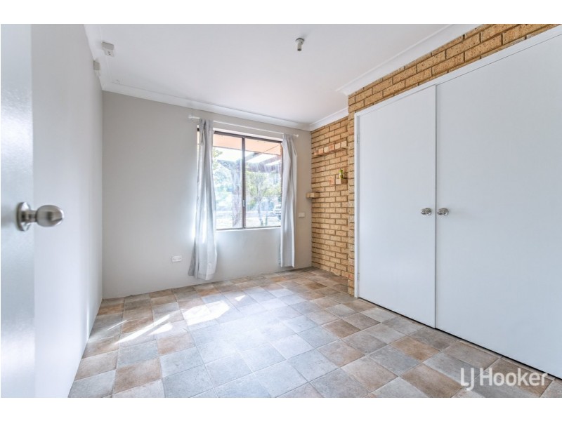 8 Southern River Road, Gosnells WA 6110