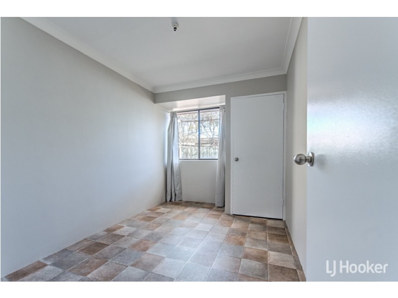 8 Southern River Road, Gosnells WA 6110