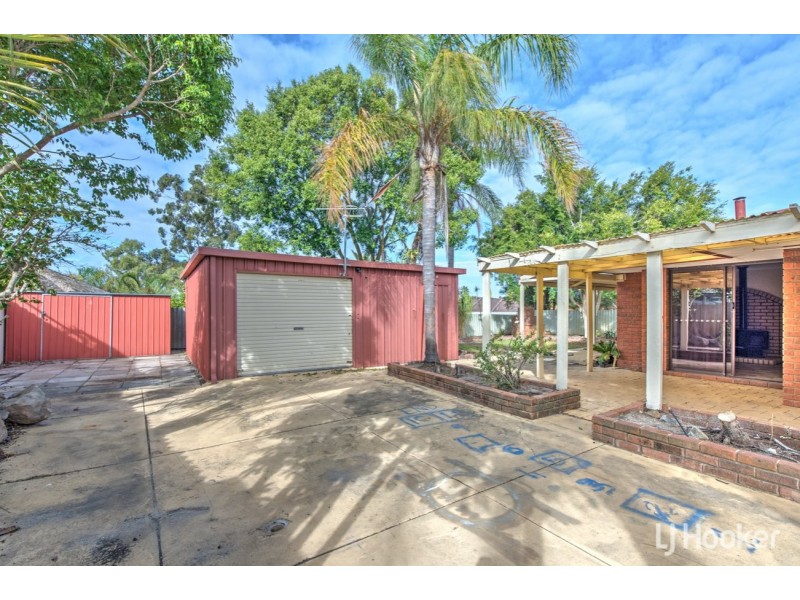 8 Southern River Road, Gosnells WA 6110