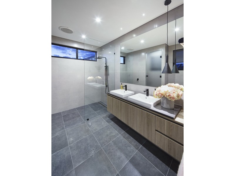 27 Crimson Boulevard, Forrestfield WA 6058