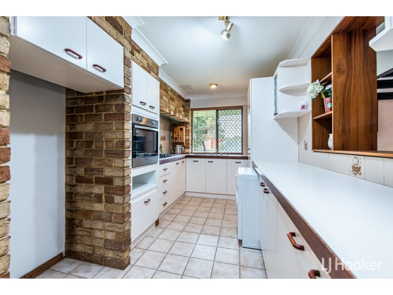 22 Ravenhill Road, Thornlie WA 6108