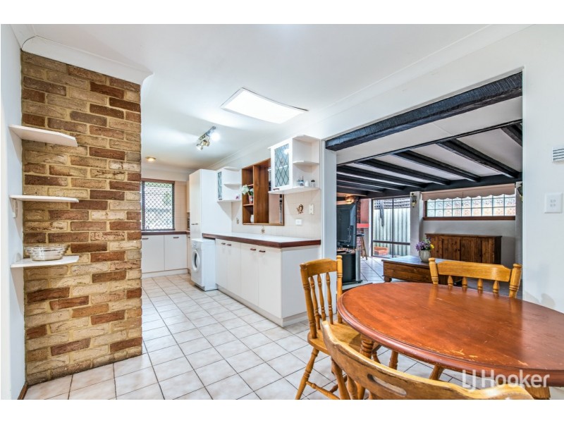 22 Ravenhill Road, Thornlie WA 6108