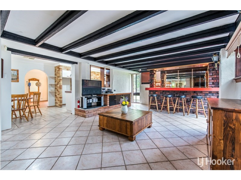 22 Ravenhill Road, Thornlie WA 6108