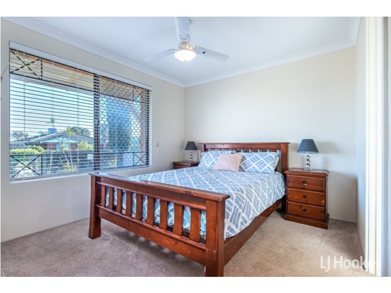 8 Flowerwood Way, Huntingdale WA 6110