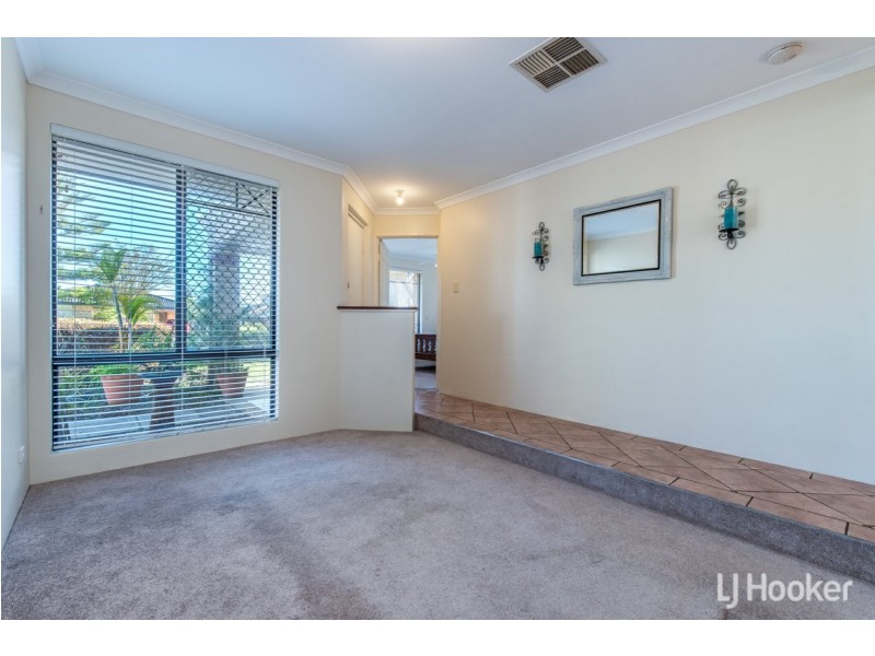 8 Flowerwood Way, Huntingdale WA 6110