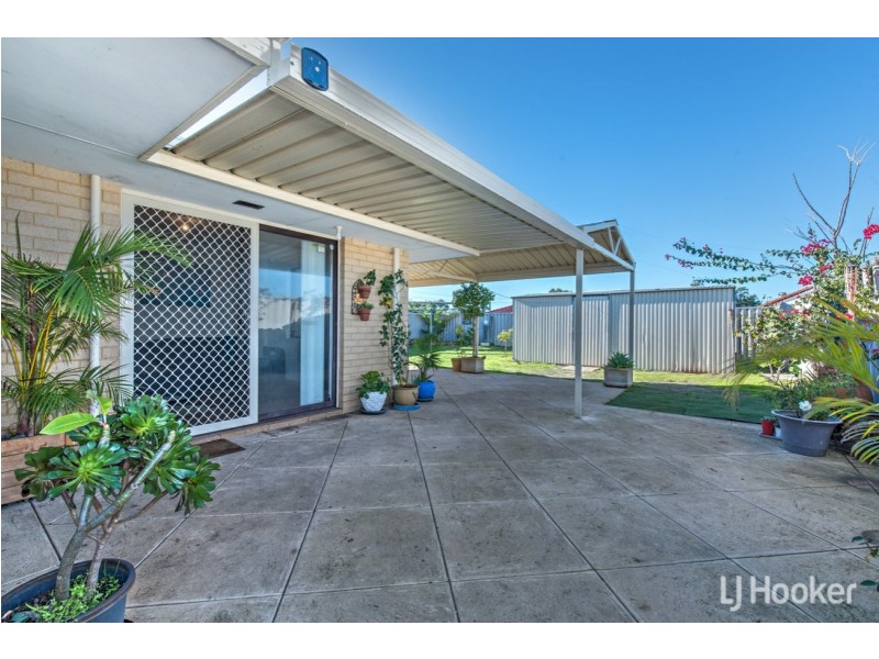 8 Flowerwood Way, Huntingdale WA 6110