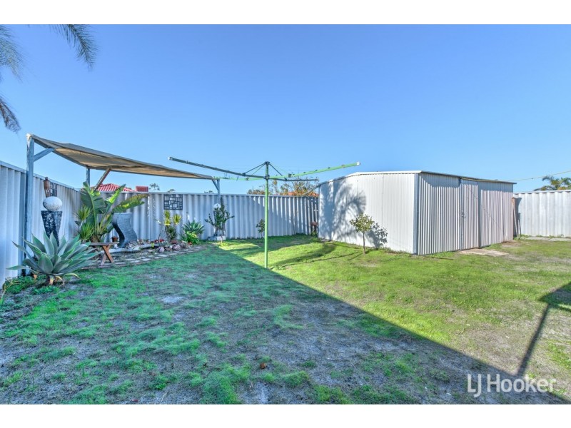 8 Flowerwood Way, Huntingdale WA 6110