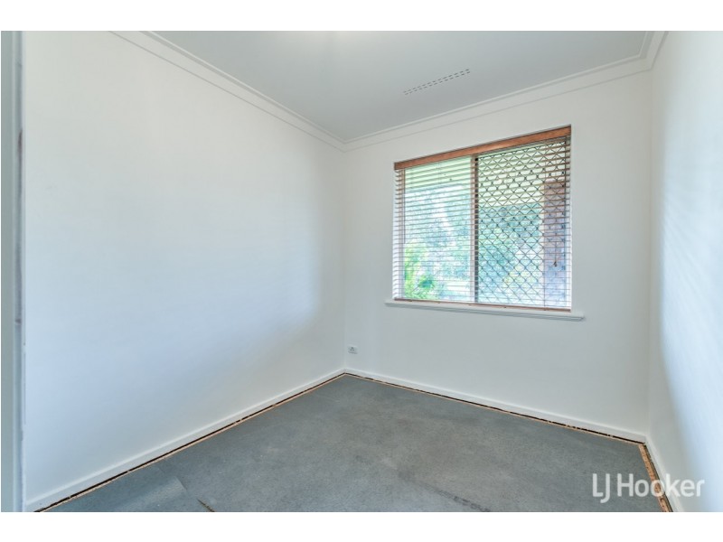 5 Jacaranda Place, Maddington WA 6109