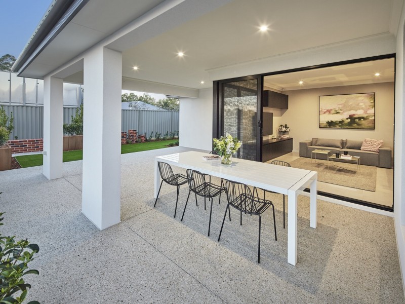 64 Colesbrook Drive, Byford WA 6122