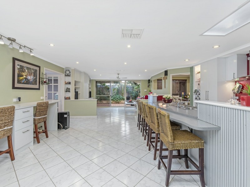13 Haddon Way, Canning Vale WA 6155