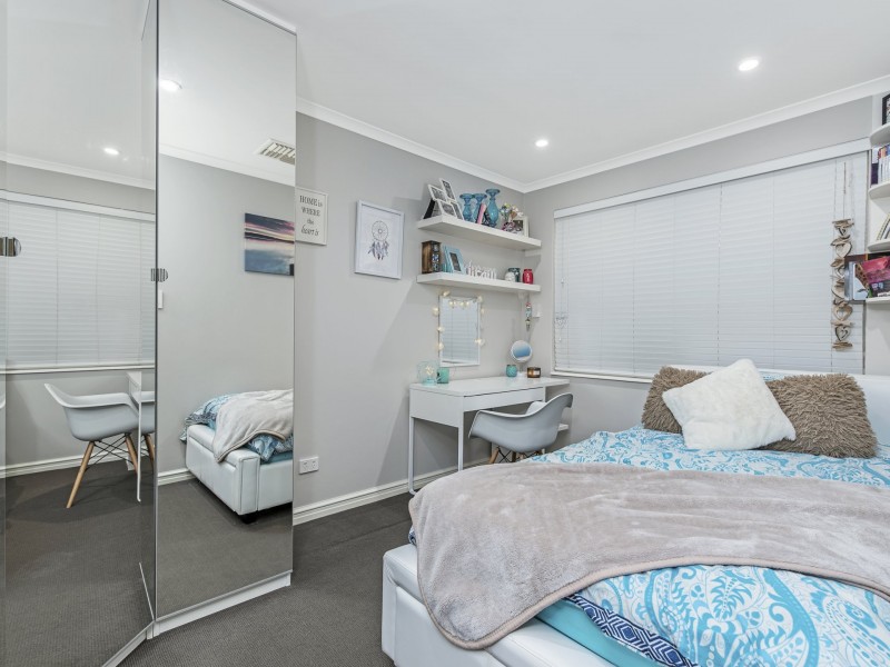 13 Haddon Way, Canning Vale WA 6155