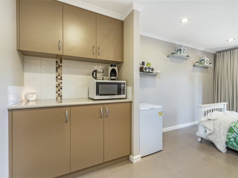 13 Haddon Way, Canning Vale WA 6155