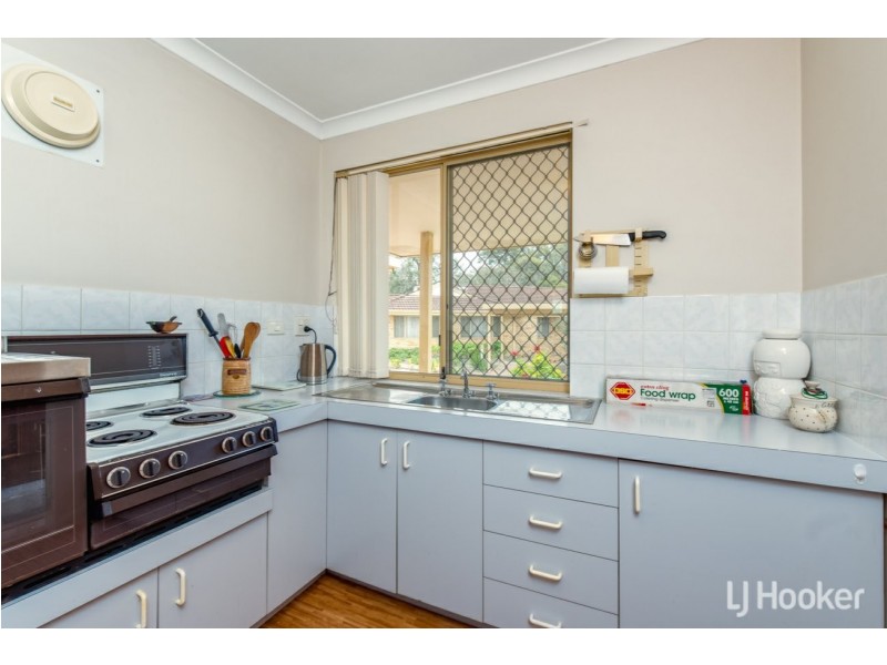 3/24 Southdown Place, Thornlie WA 6108