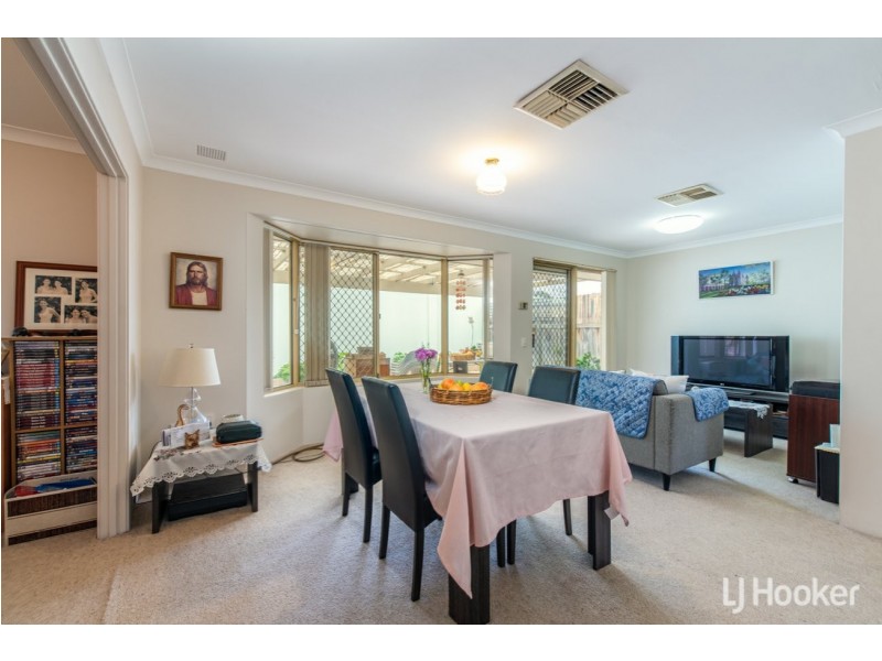 3/24 Southdown Place, Thornlie WA 6108