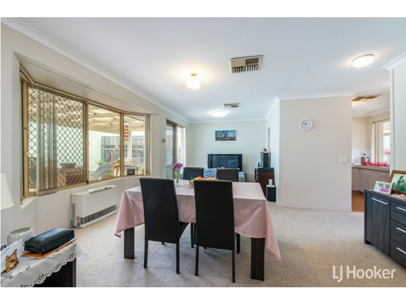 3/24 Southdown Place, Thornlie WA 6108