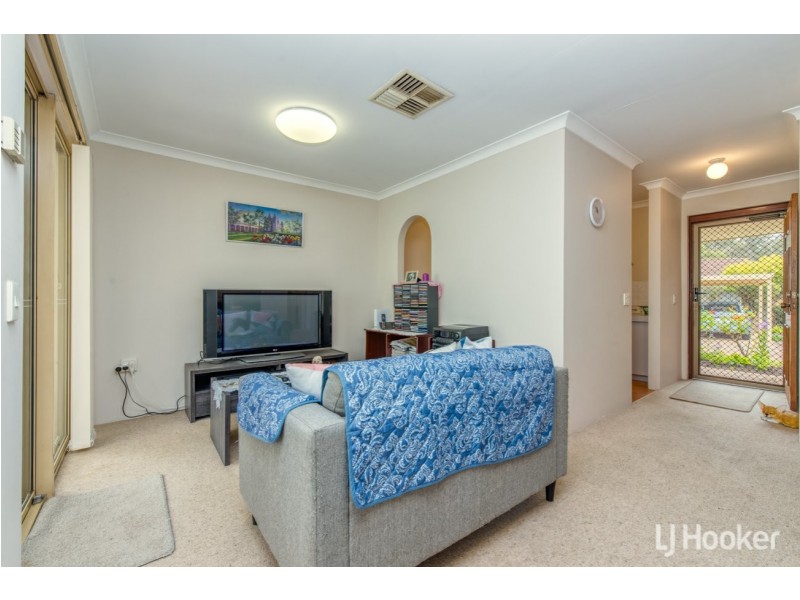 3/24 Southdown Place, Thornlie WA 6108