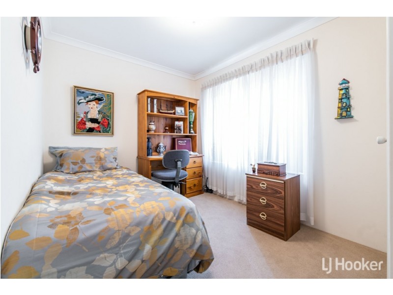1/6 Heron Place, Maddington WA 6109