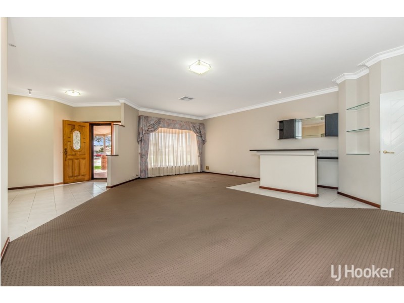 2 Santalum Retreat, Canning Vale WA 6155
