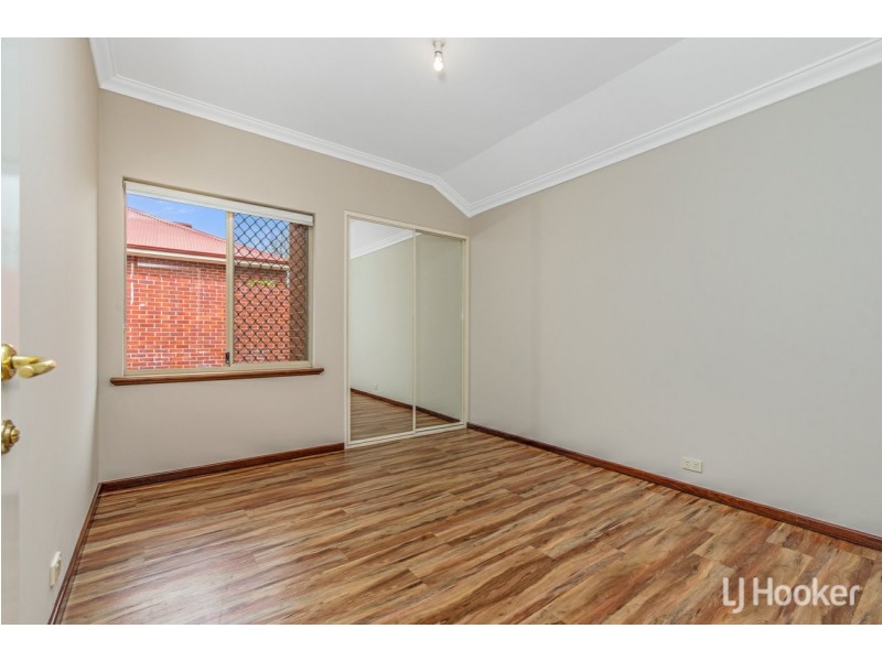 2 Santalum Retreat, Canning Vale WA 6155