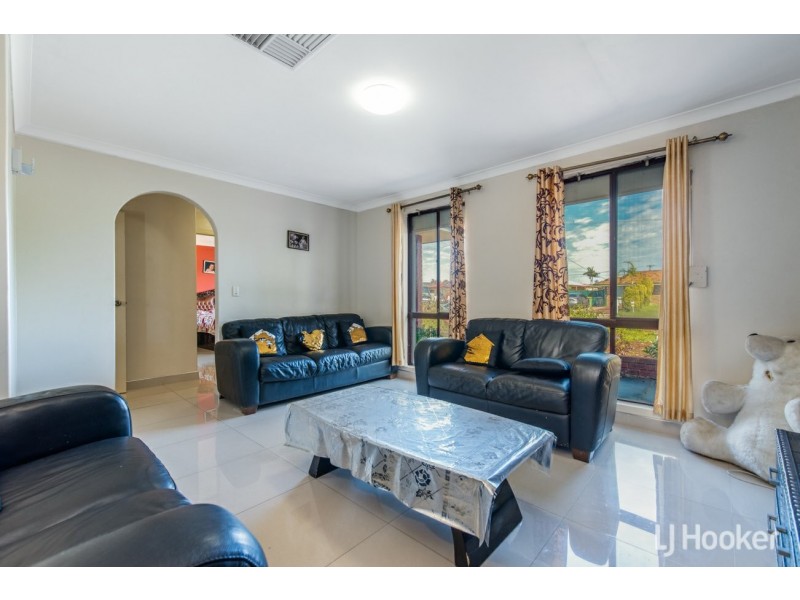 70 Shillington Way, Thornlie WA 6108