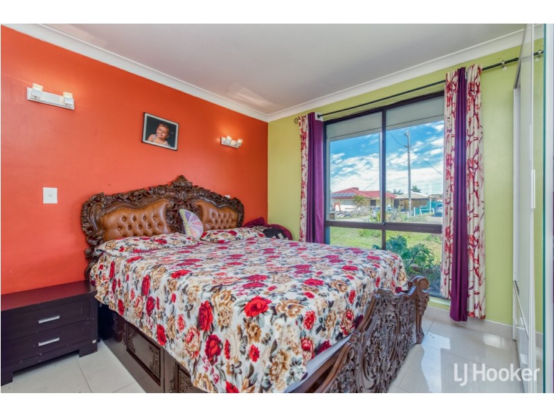 70 Shillington Way, Thornlie WA 6108