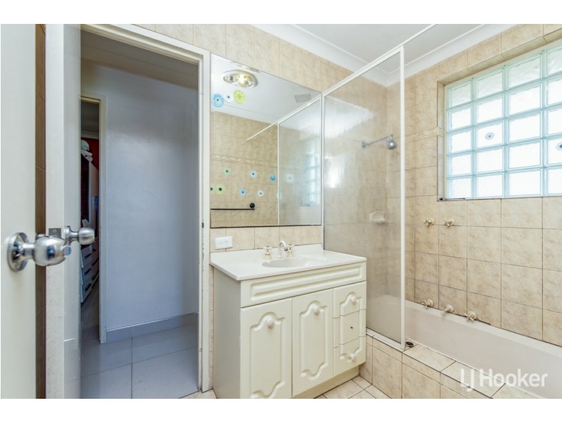 70 Shillington Way, Thornlie WA 6108