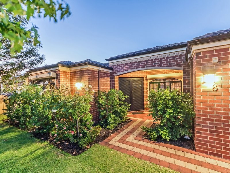 8 Philadelphia Parade, Canning Vale WA 6155