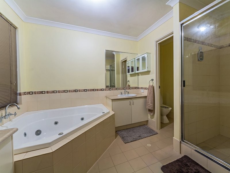 8 Philadelphia Parade, Canning Vale WA 6155