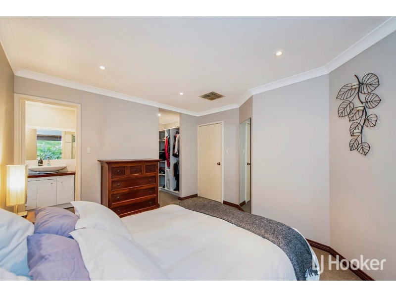 7 Cleve Way, Gosnells WA 6110