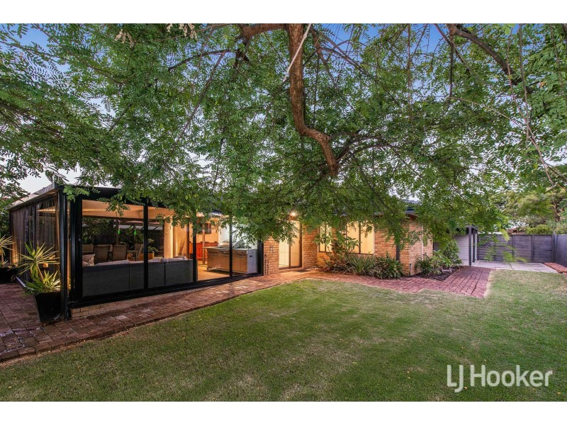 7 Cleve Way, Gosnells WA 6110