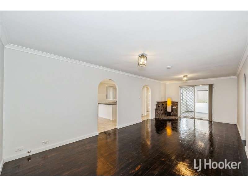 28 Wooramel Crescent, Gosnells WA 6110