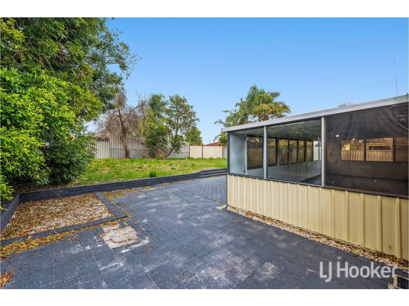 28 Wooramel Crescent, Gosnells WA 6110