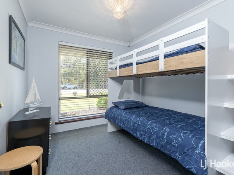 13 Imperial Court, Thornlie WA 6108