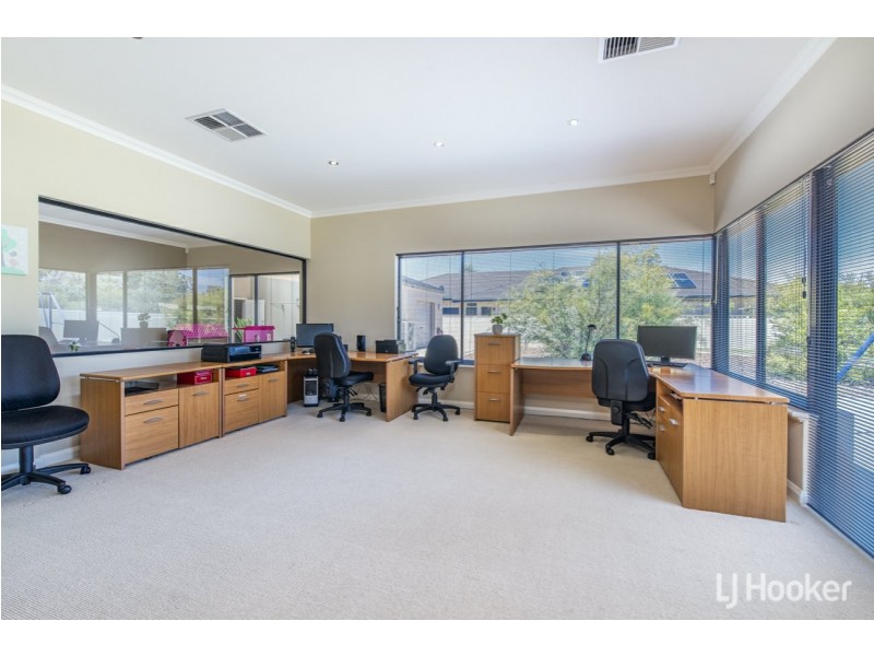 121 Southacre Drive, Canning Vale WA 6155