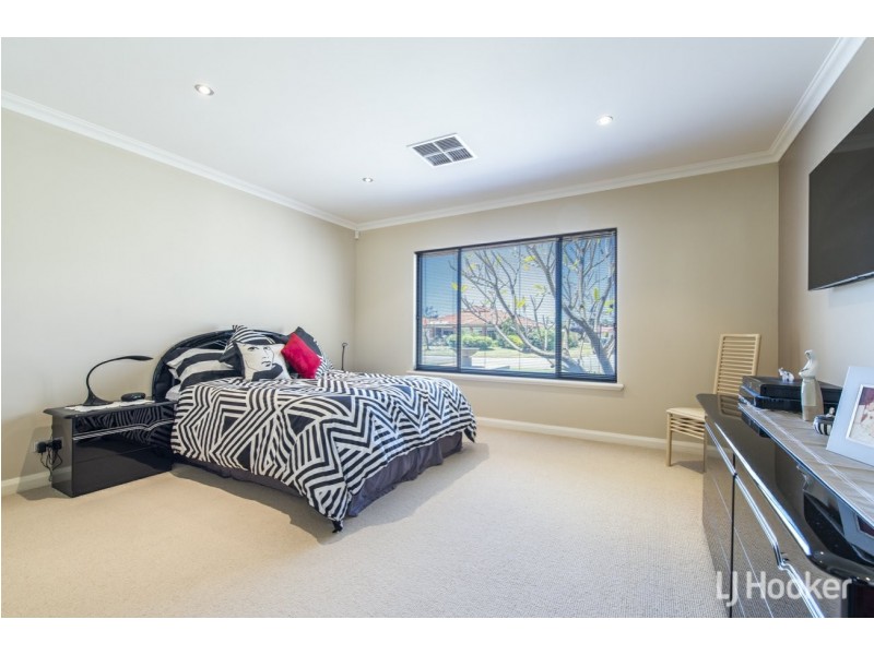 121 Southacre Drive, Canning Vale WA 6155