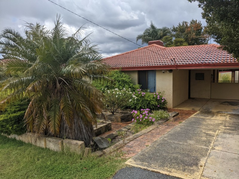 94 Third Avenue, Kelmscott WA 6111