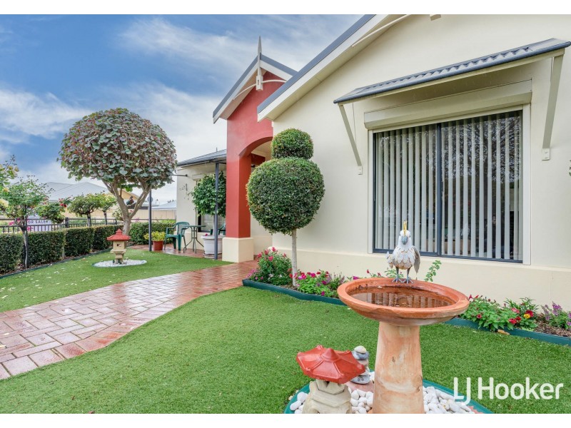 33 Casablanca Avenue, Southern River WA 6110