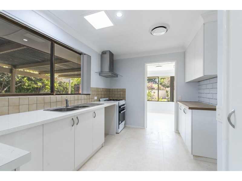 12 Hayes Court, Thornlie WA 6108