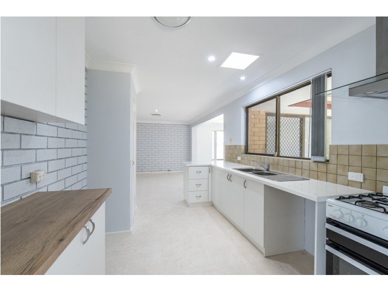 12 Hayes Court, Thornlie WA 6108