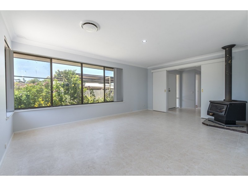 12 Hayes Court, Thornlie WA 6108