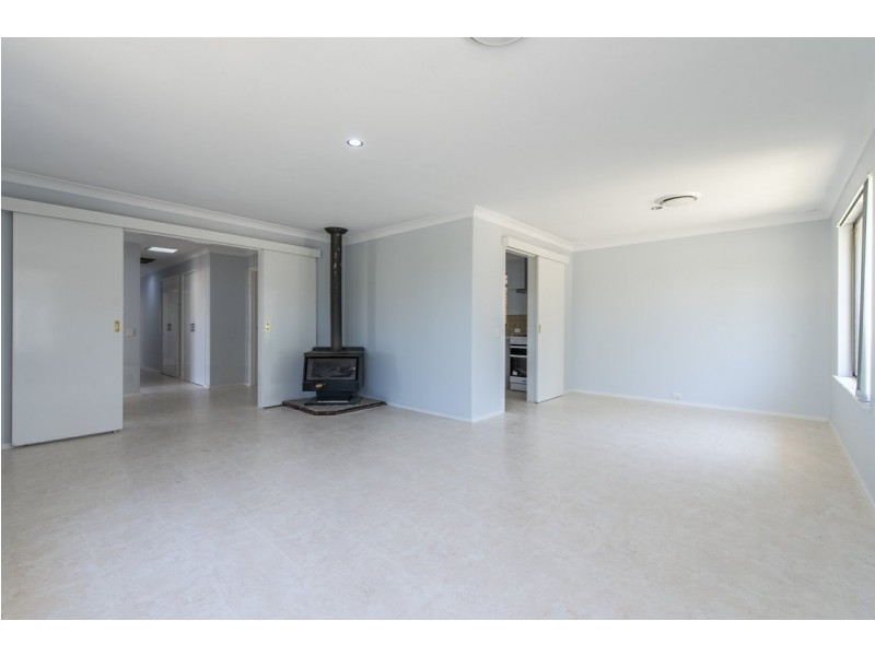 12 Hayes Court, Thornlie WA 6108